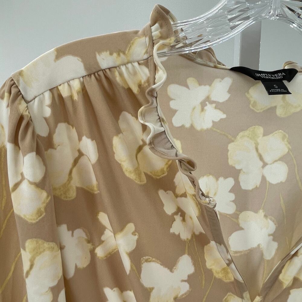 Simply Vera Vera Wang Tan Cream Stretch Knit Floral Elastic Waist Top S NWT - Picture 5 of 10